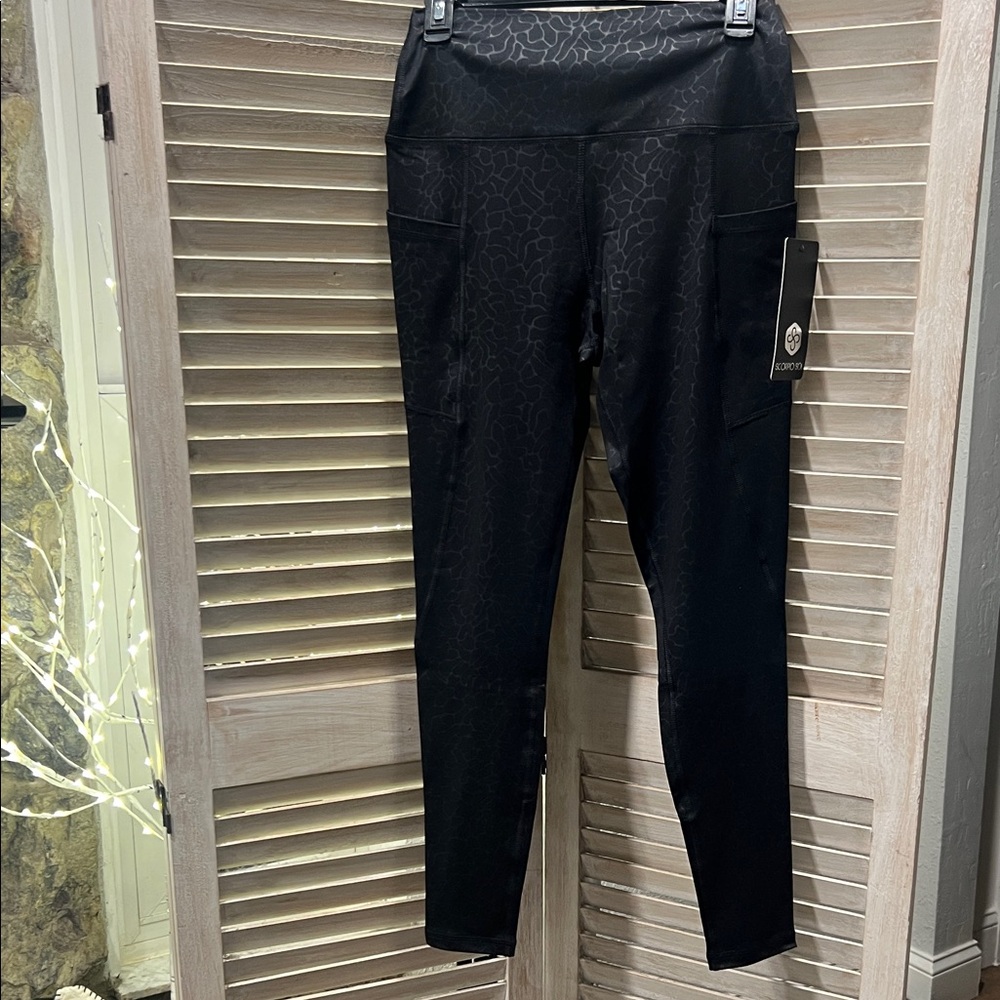 NWT Scorpio Sol Black Patterned Leggings
